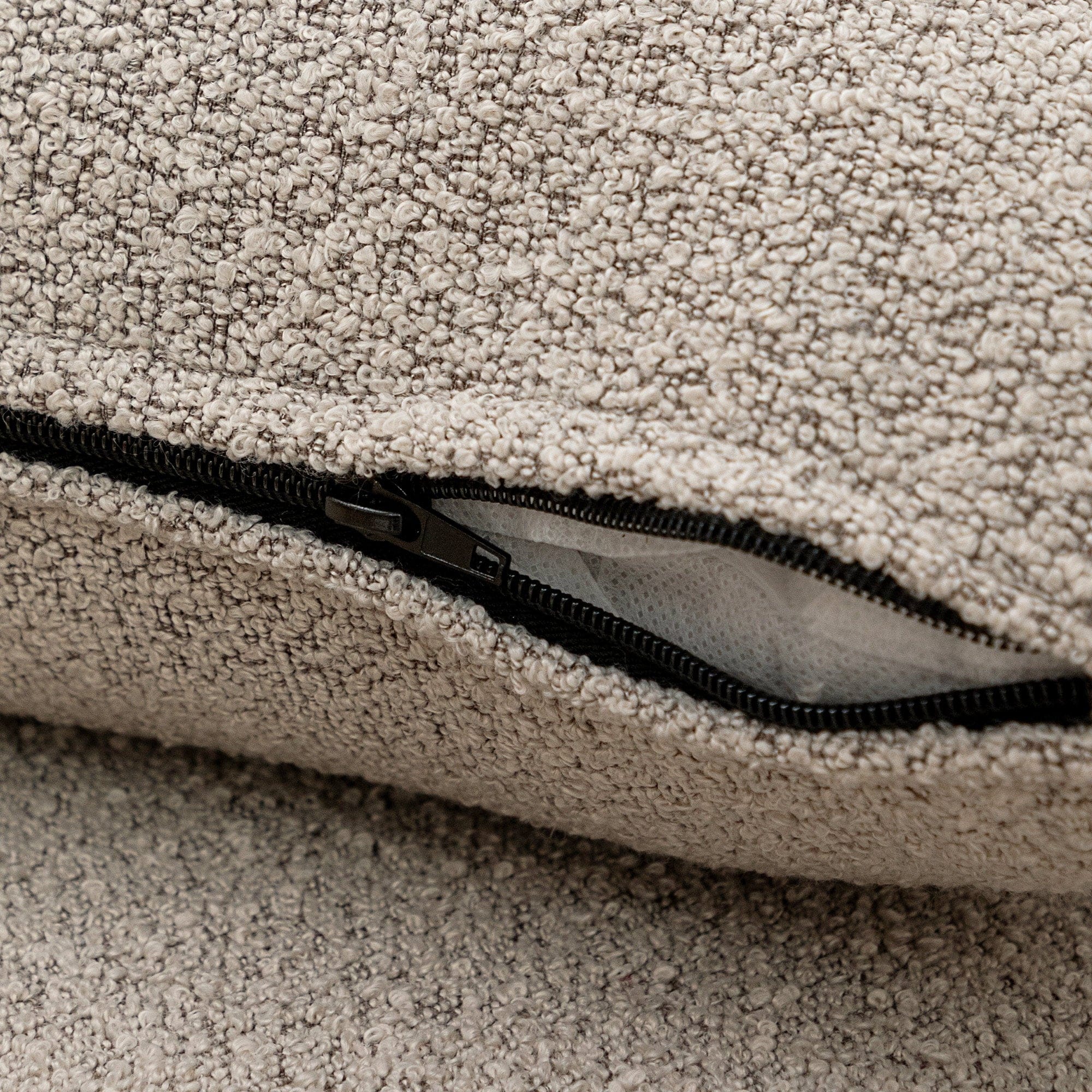 Causeuse 2 places rembourrée KINWELL Boucle avec oreillers