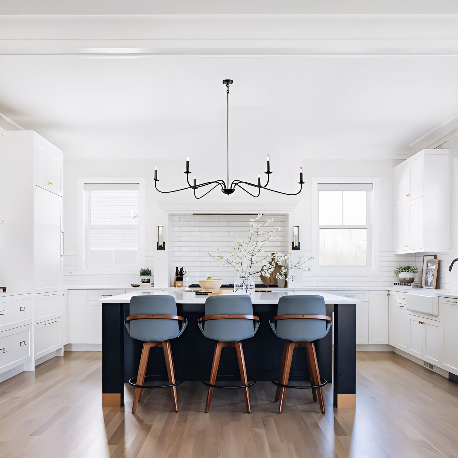 Lustre minimaliste français classique à 6 lumières avec éclairage de style bougie