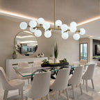 Lustre linéaire moderne du milieu du siècle de 40 po, suspension Spoutnik à 16 ampoules en laiton doré avec globe en verre dépoli pour salle à manger