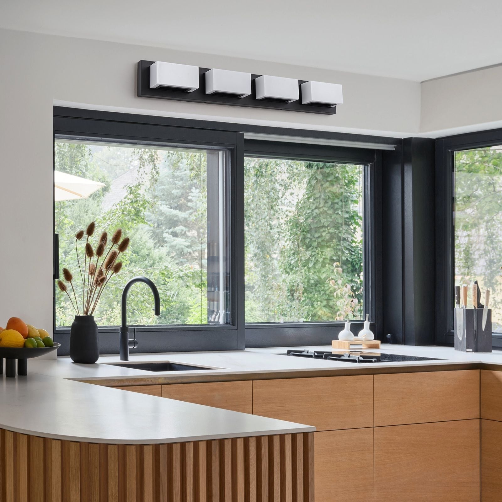 Applique murale LED moderne pour salle de bain, 3/4/5 lumières, noir mat, à intensité variable.