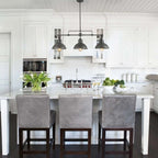 Suspension linéaire en métal rétro style ferme à 3 lumières, type dôme, idéale pour îlot de cuisine.