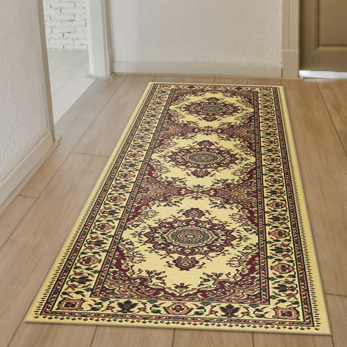 Tapis de sol Admire Home Living Caroline à médaillon traditionnel