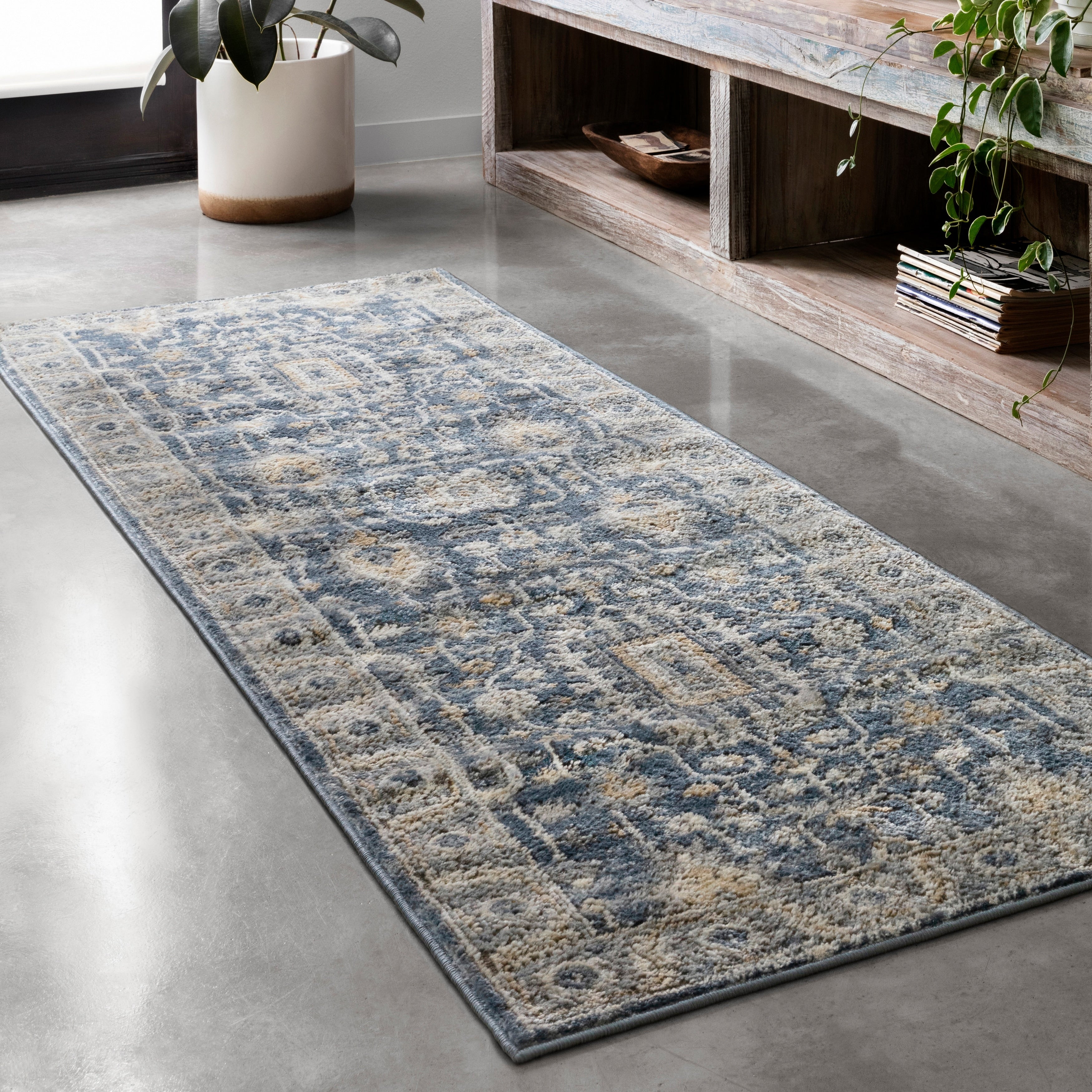 Tapis traditionnel Alexander Home Josefina en fer forgé ornemental