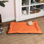 Lit pour animaux de compagnie Archie Traditional Oxford imperméable en mousse à mémoire de forme lavable à la main pour l'intérieur et l'extérieur