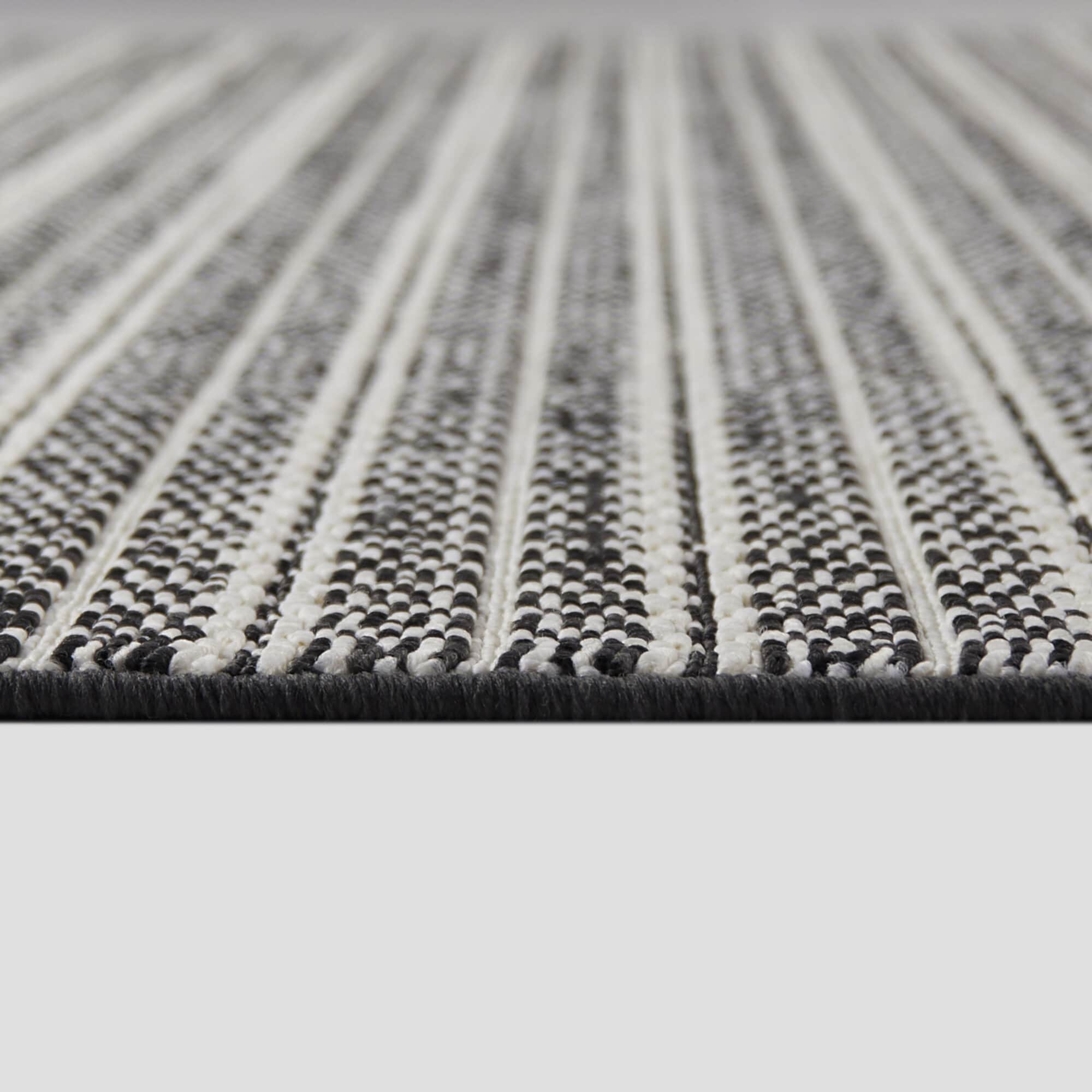 Tapis d'intérieur/extérieur Connell à rayures transitionnelles