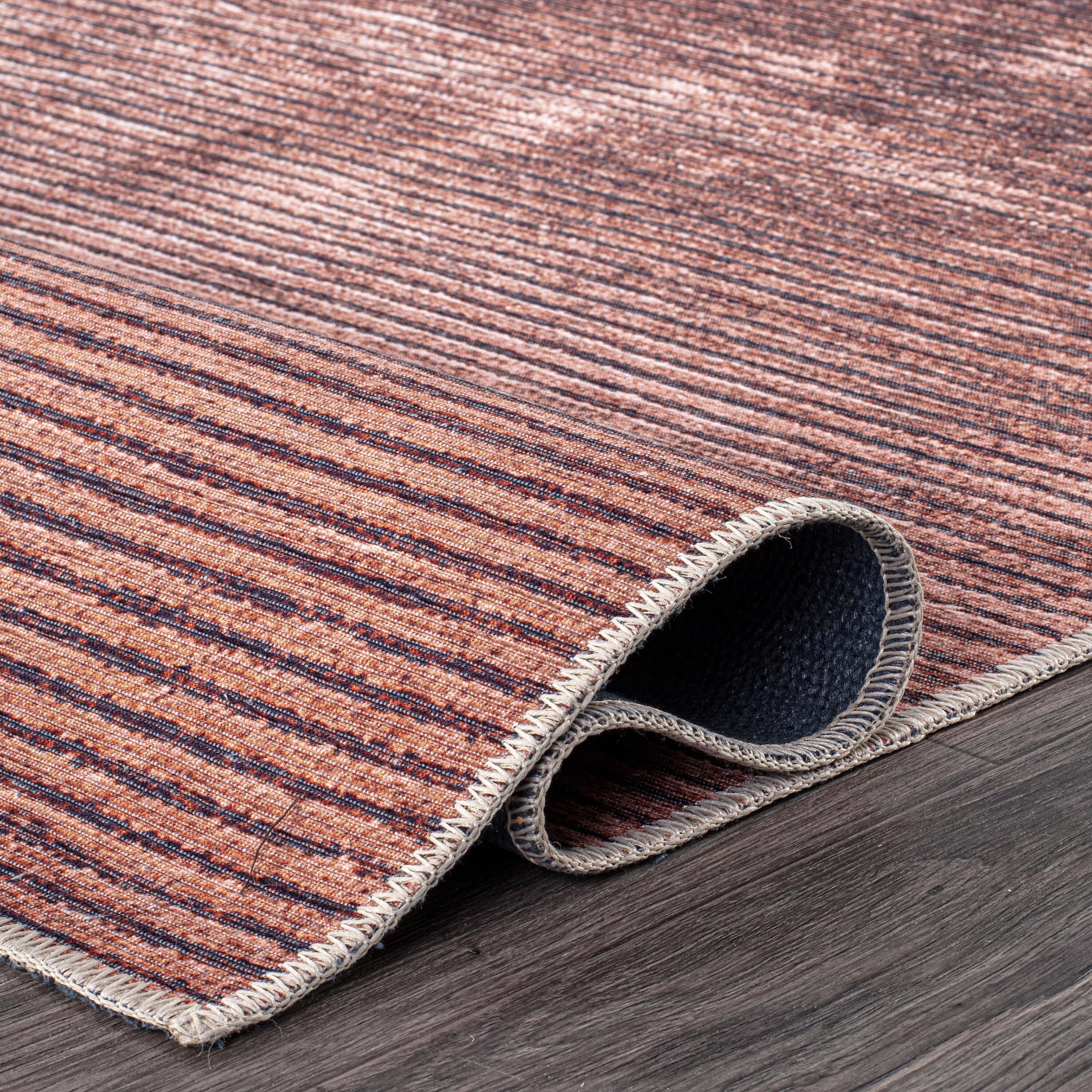 Tapis contemporain à rayures usées lavable en machine