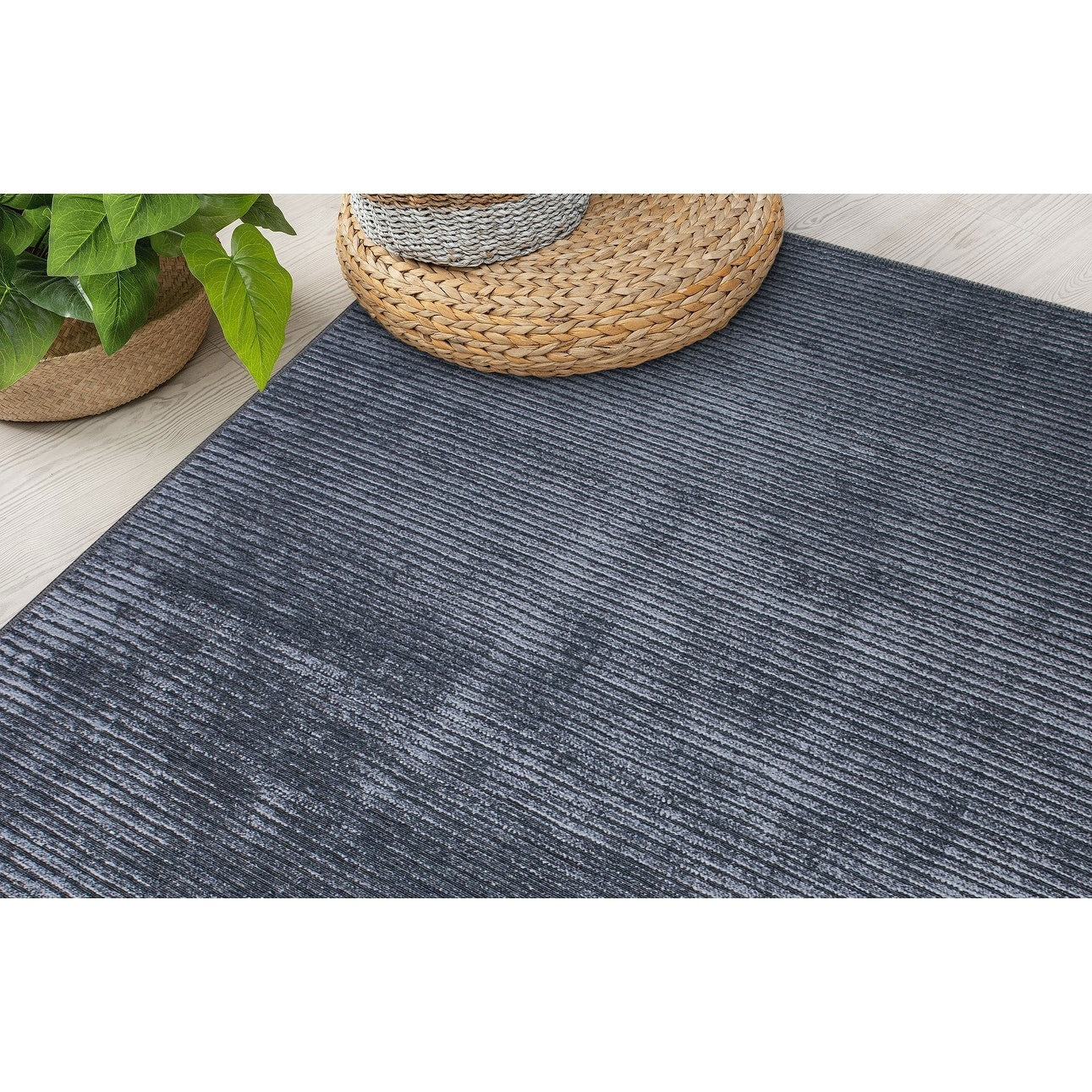 Tapis contemporain à rayures usées lavable en machine