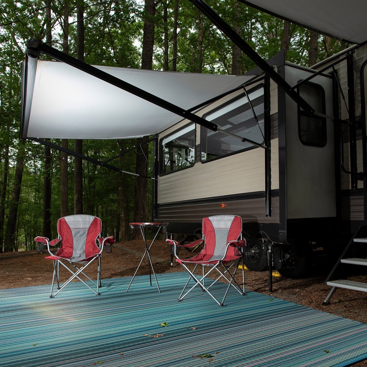 Tapis d'extérieur réversibles en plastique à rayures contemporaines